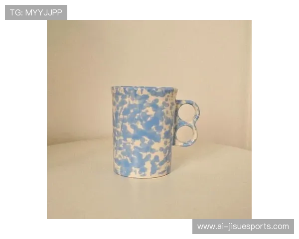 高清足球明星马克杯图集展示 各大球星经典瞬间设计杯子精选